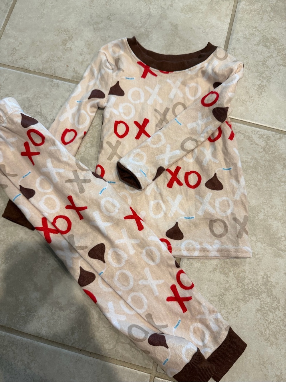 Kids XO Heart Pajama Set - Beige, Red & Brown